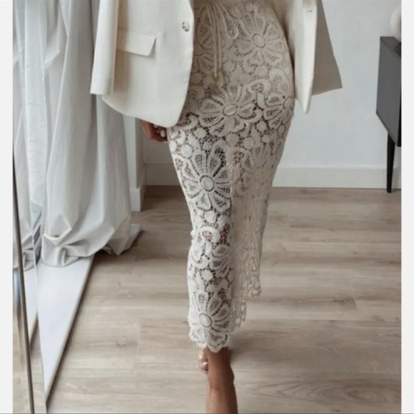 Zara Dresses & Skirts - Zara STRAIGHT CROCHET SKIRT